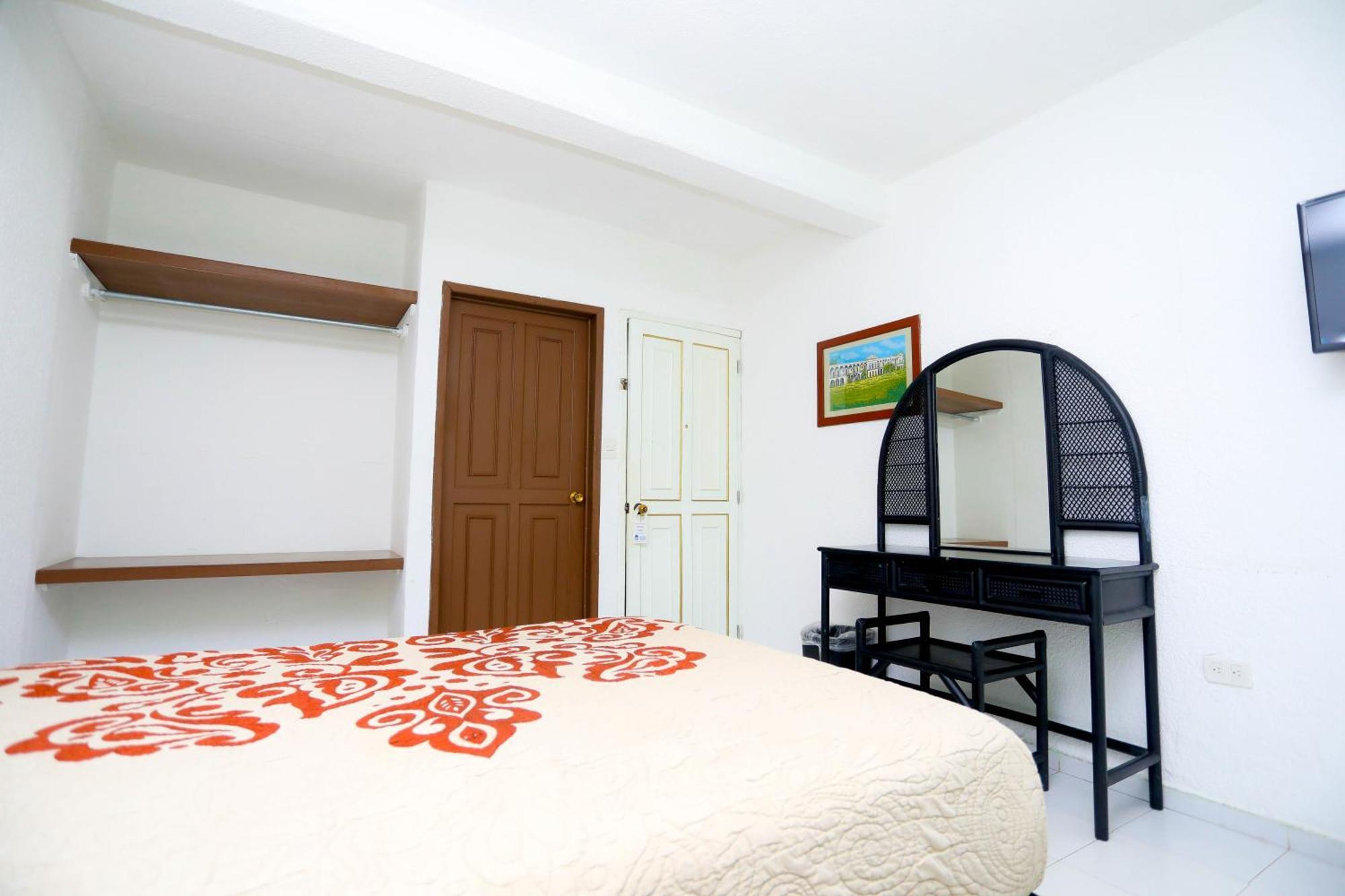 קנקון Hotel Maria De Lourdes מראה חיצוני תמונה