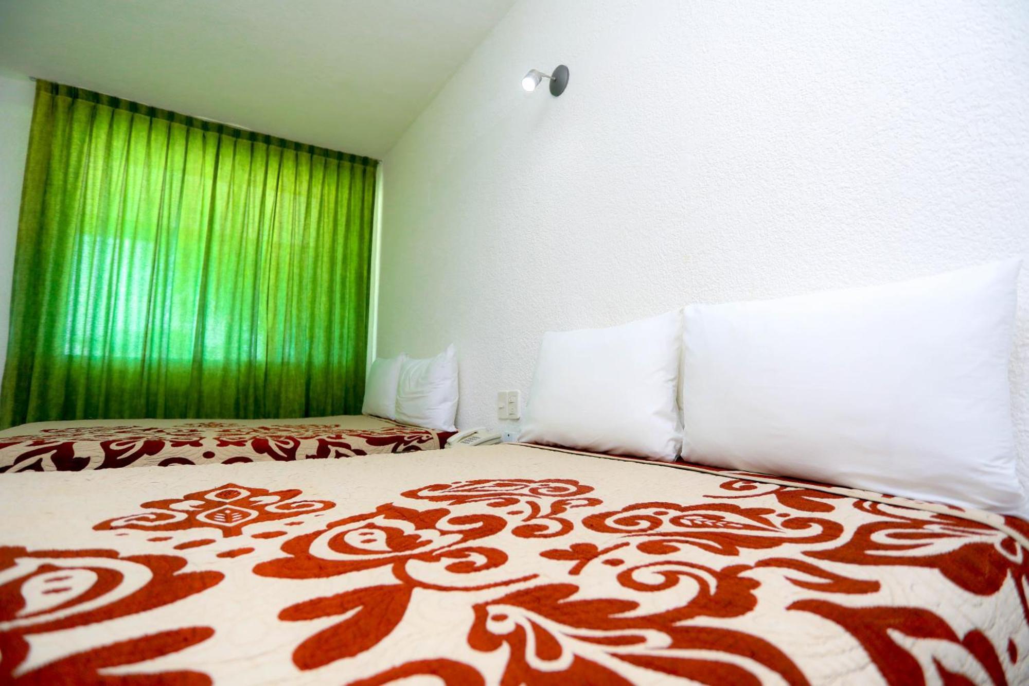 קנקון Hotel Maria De Lourdes מראה חיצוני תמונה
