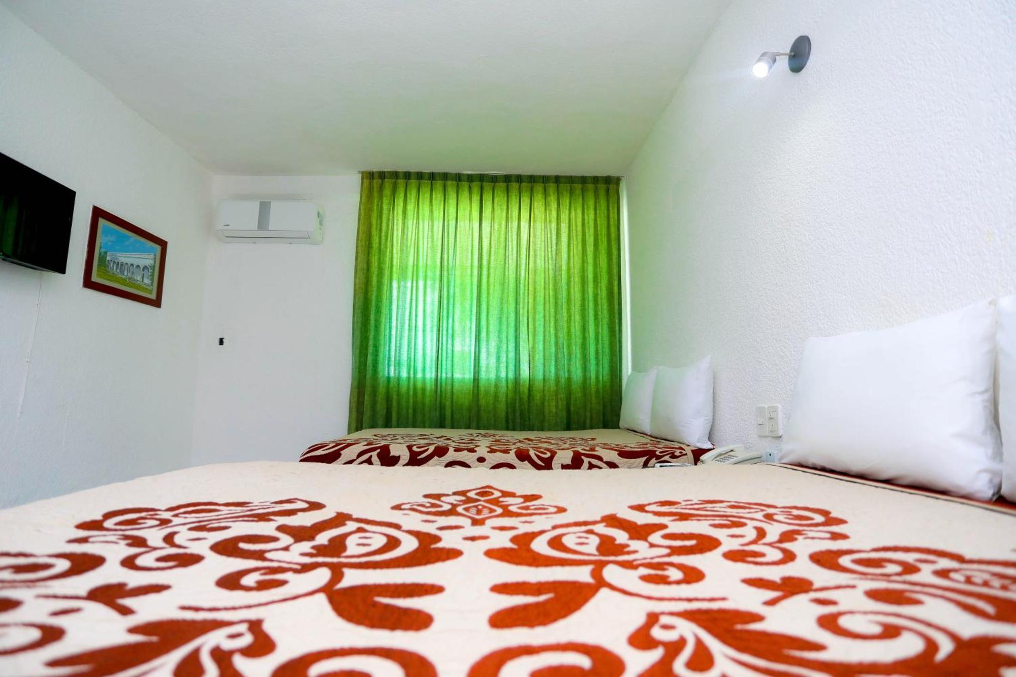 קנקון Hotel Maria De Lourdes מראה חיצוני תמונה