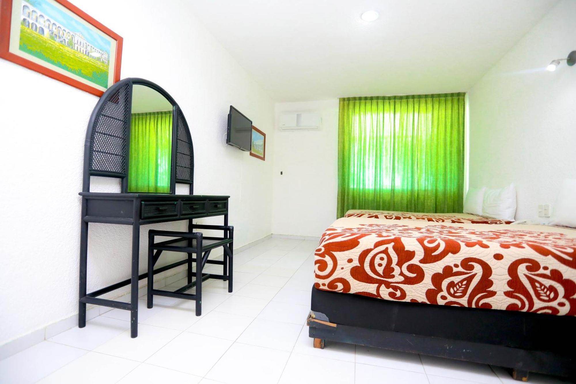 קנקון Hotel Maria De Lourdes מראה חיצוני תמונה